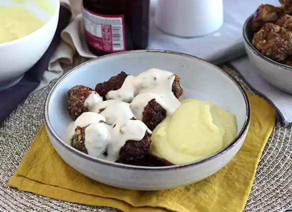 Recept na masové kuličky ikea s bílou omáčkou