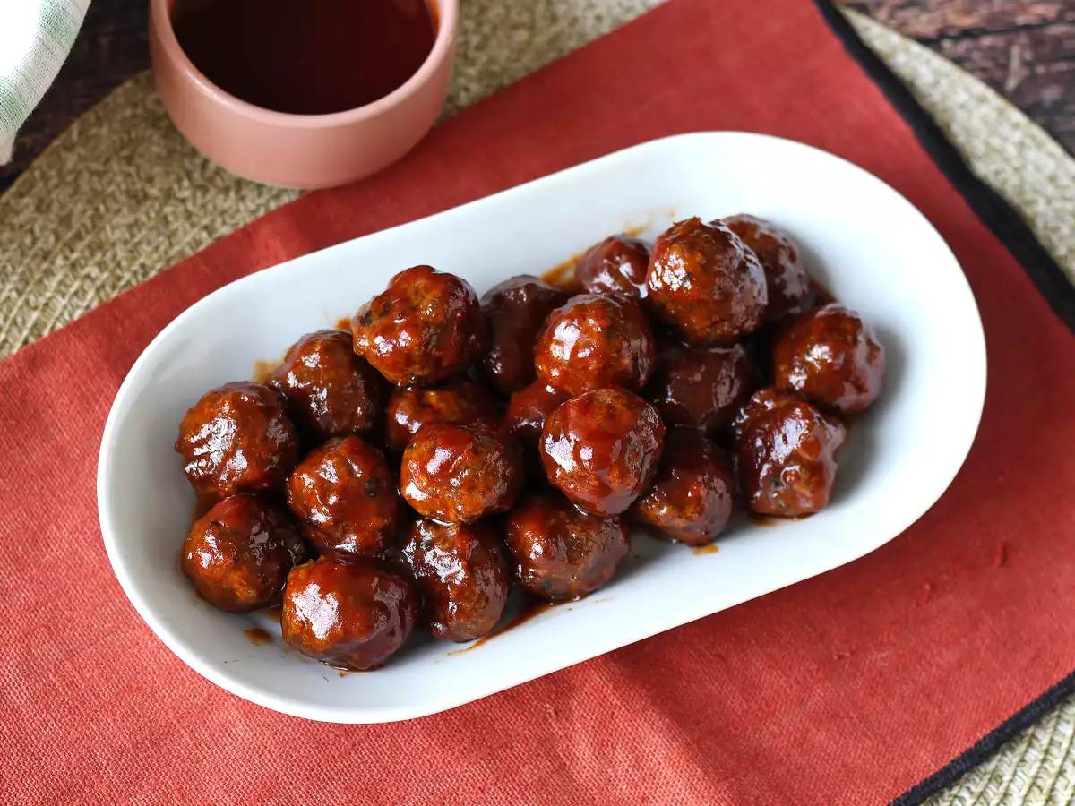 Masové kuličky v horkovzdušné fritéze se sladkokyselou barbecue omáčkou: snadný a chutný recept - foto 7