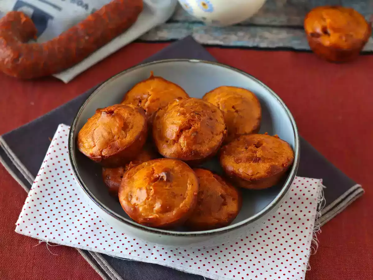 Měkké a pikantní muffiny s chorizem - foto 2