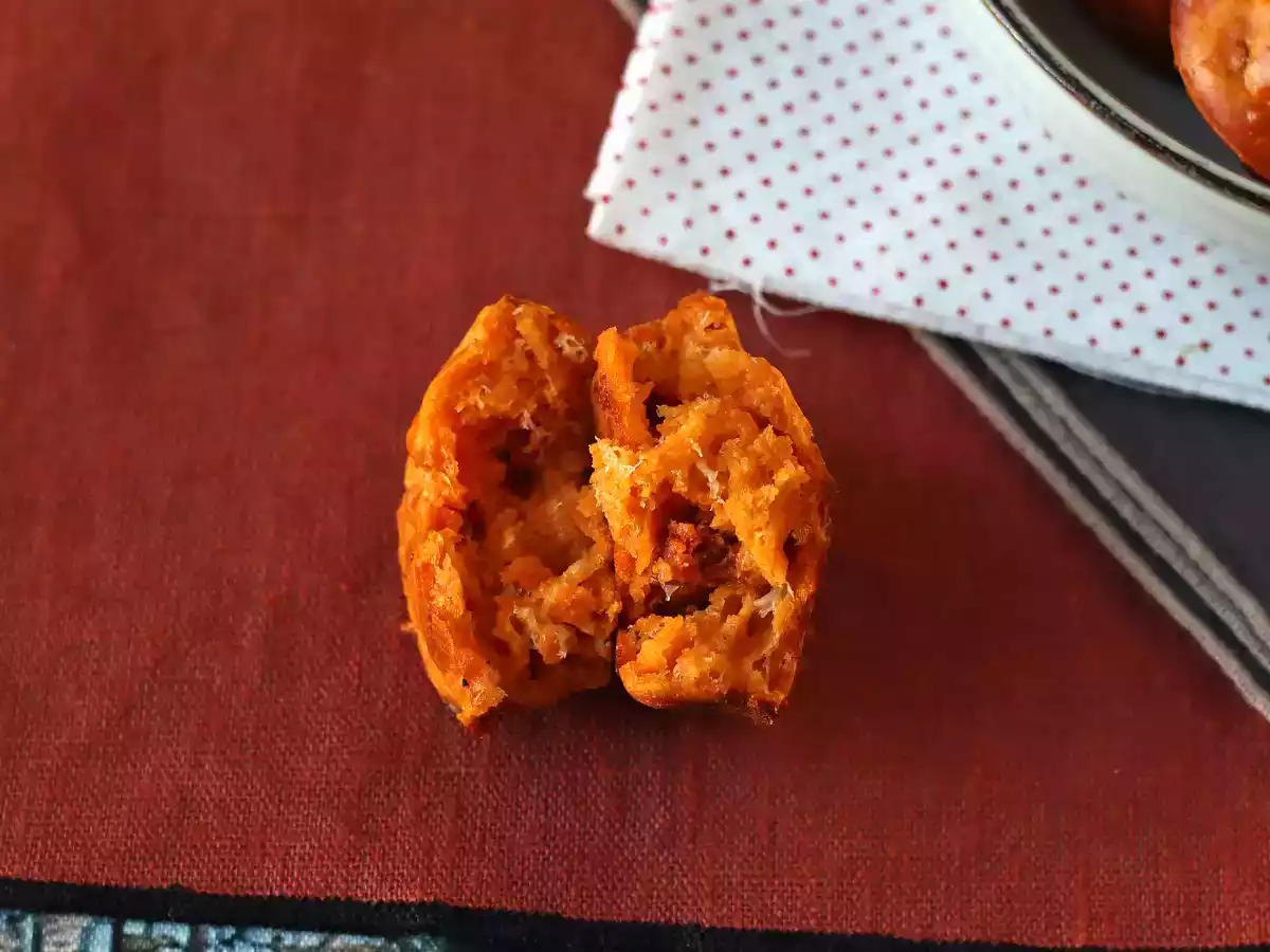Měkké a pikantní muffiny s chorizem - foto 4