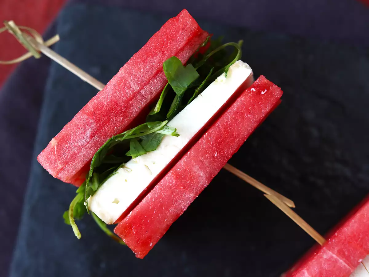 Melounový sendvič s fetou a raketou, nejčerstvější virální recept na léto! - foto 2