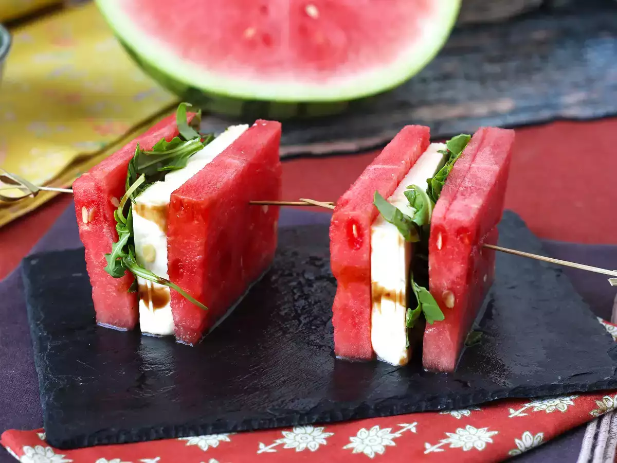 Melounový sendvič s fetou a raketou, nejčerstvější virální recept na léto! - foto 4