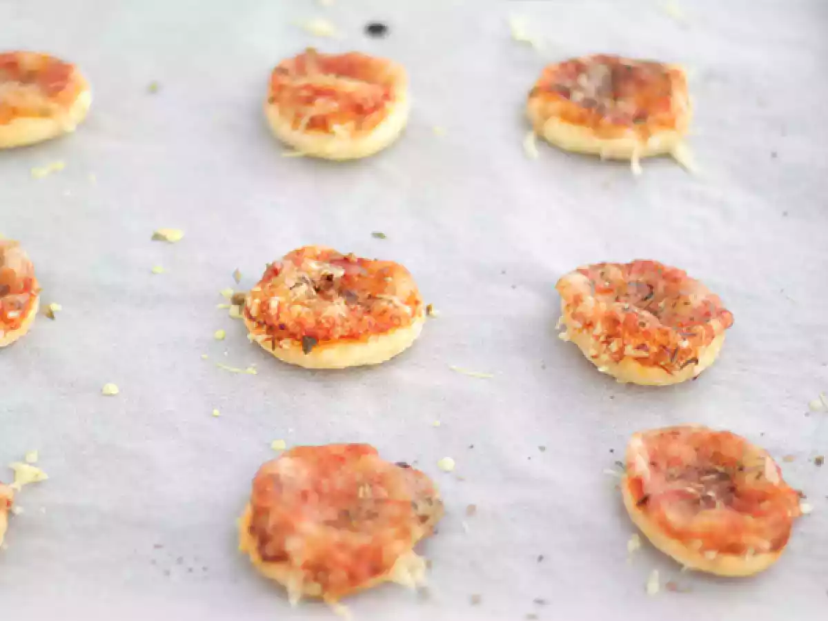 Mini pizzy z listového těsta - foto 3