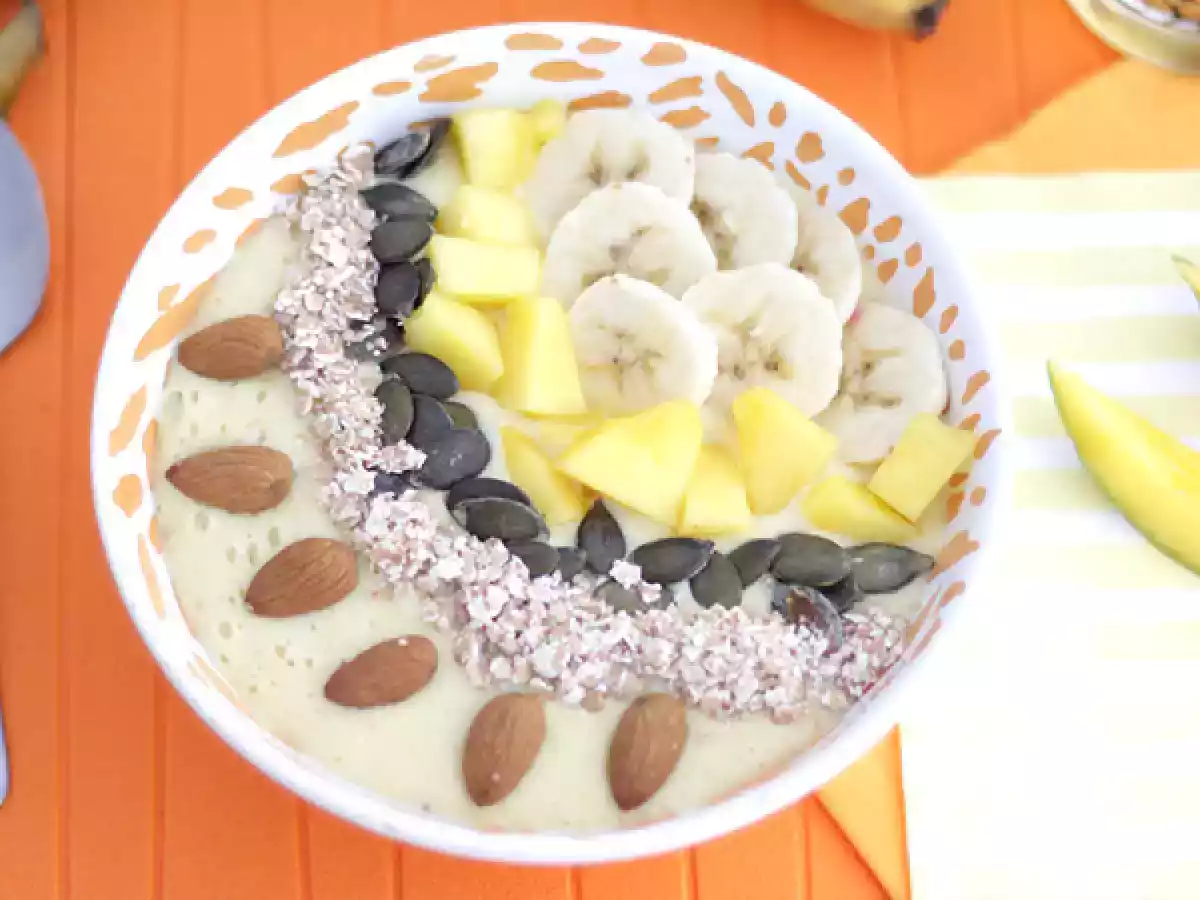 Mísa smoothie s mangem a banánem - foto 2