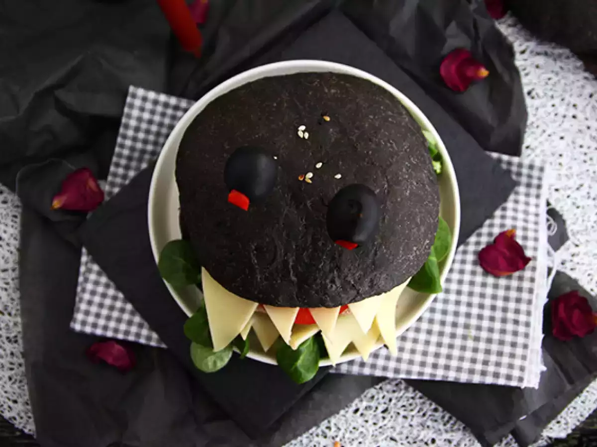 Monstrózní burger na Halloween - foto 3