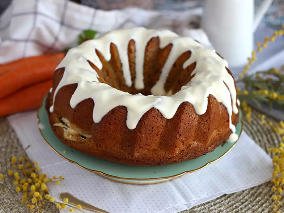 Mrkvová bábovka plněná cheesecake krémem - foto 2