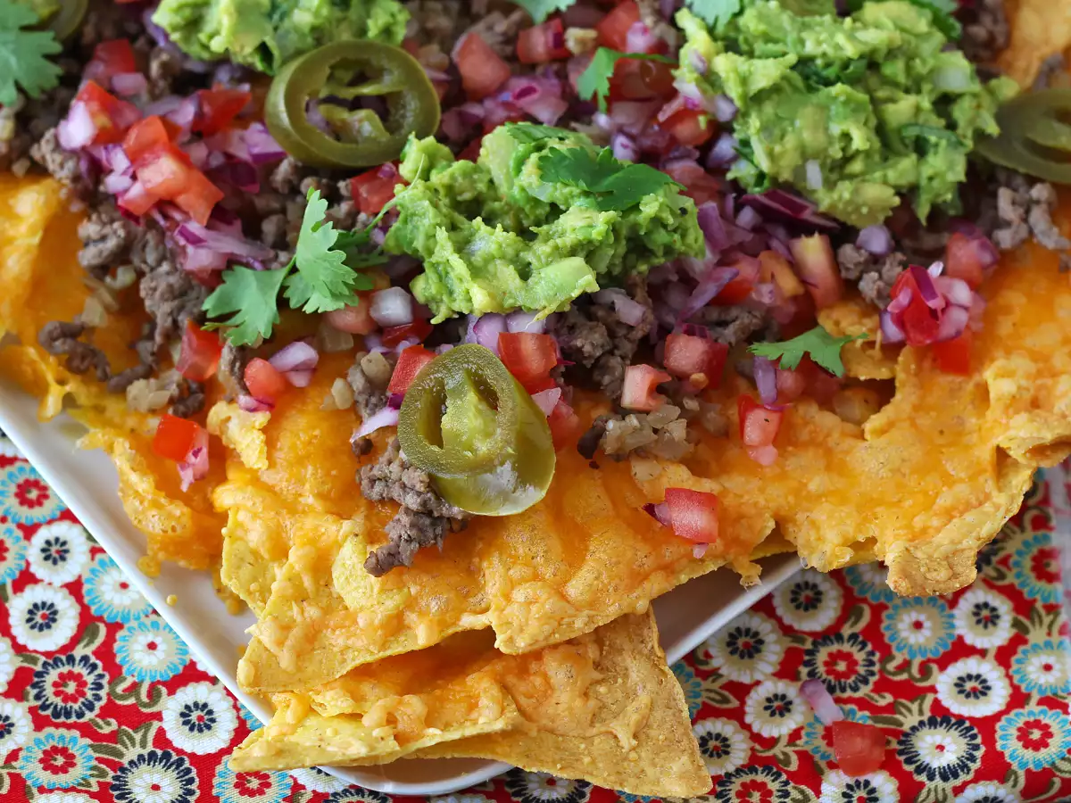 Nachos s náplní ideální pro aperitivní večeři!