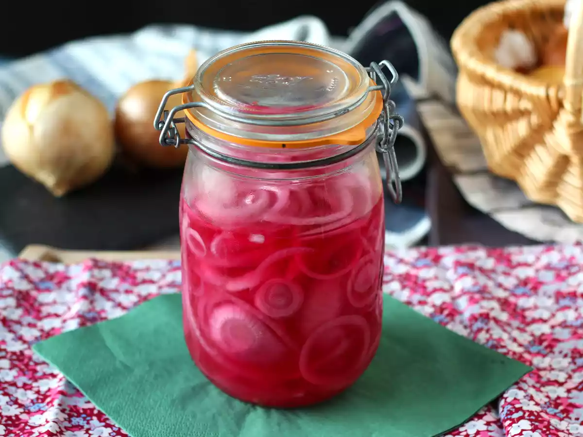 Nakládaná červená cibule, ideální pro vylepšení vašich pokrmů! - foto 5