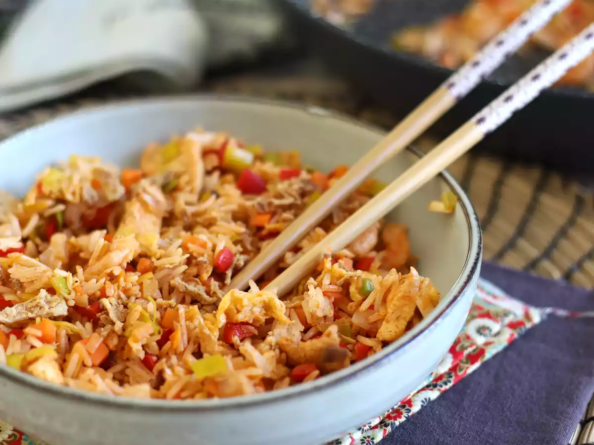 Nasi goreng, indonéský pokrm z rýže - foto 5