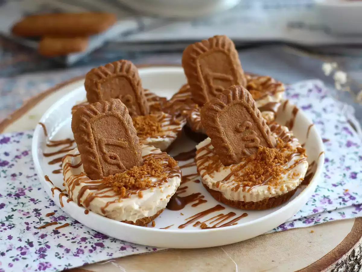 Nepečené tvarohové koláče se sušenkami speculoos