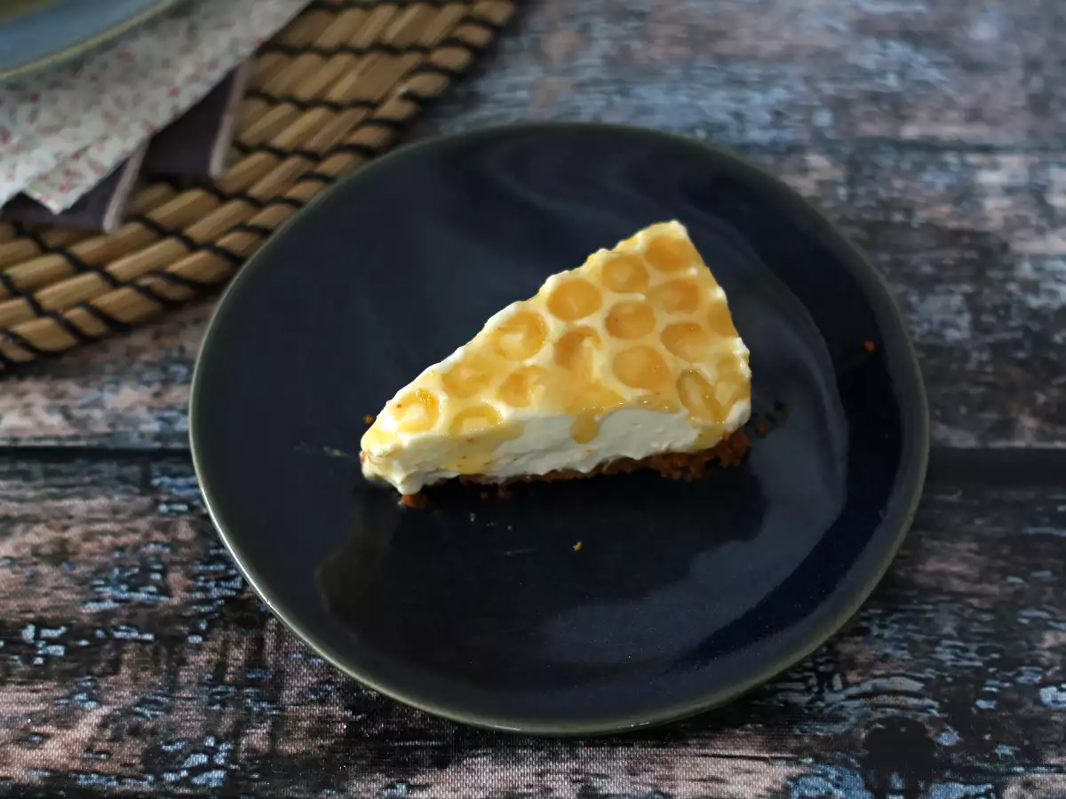Nepečený cheesecake s citronem a medem (návod na zdobení dortu) - foto 2
