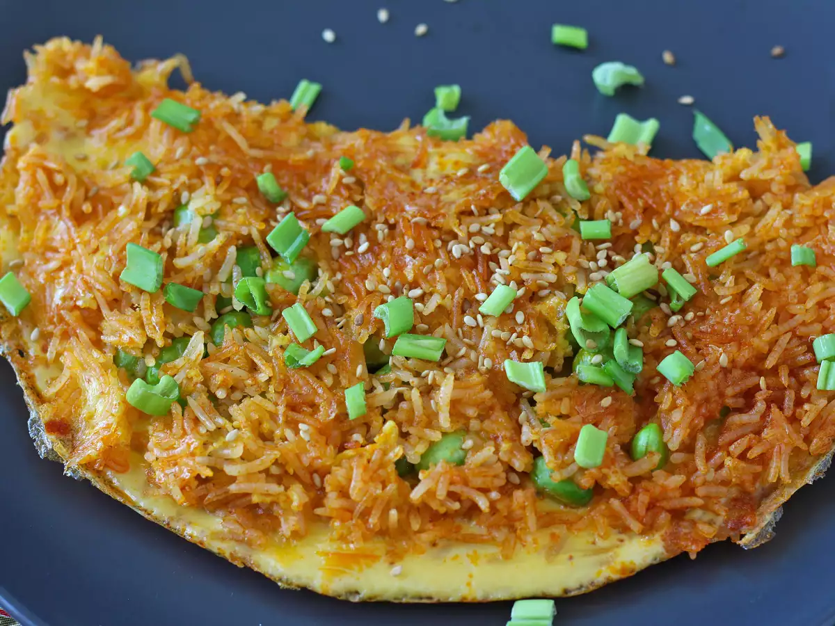 Omeleta s křupavou rýží a edamame: rychlý pikantní recept bez plýtvání - foto 5