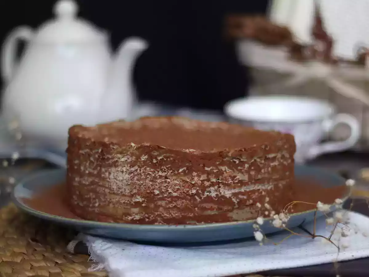 Palačinkový koláč ve stylu tiramisu s kávou a kakaem - foto 2