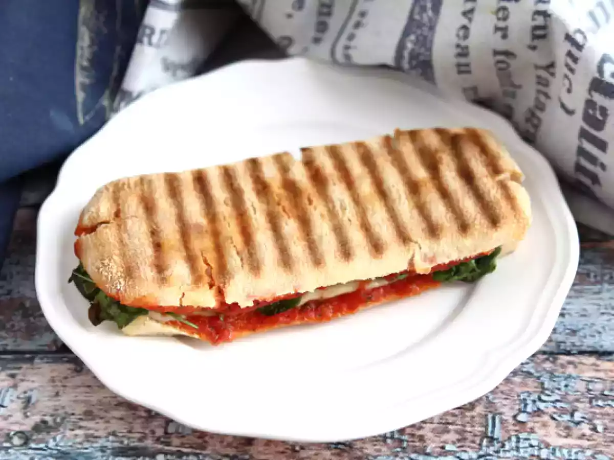 Panini s chorizem a ementálem - foto 2