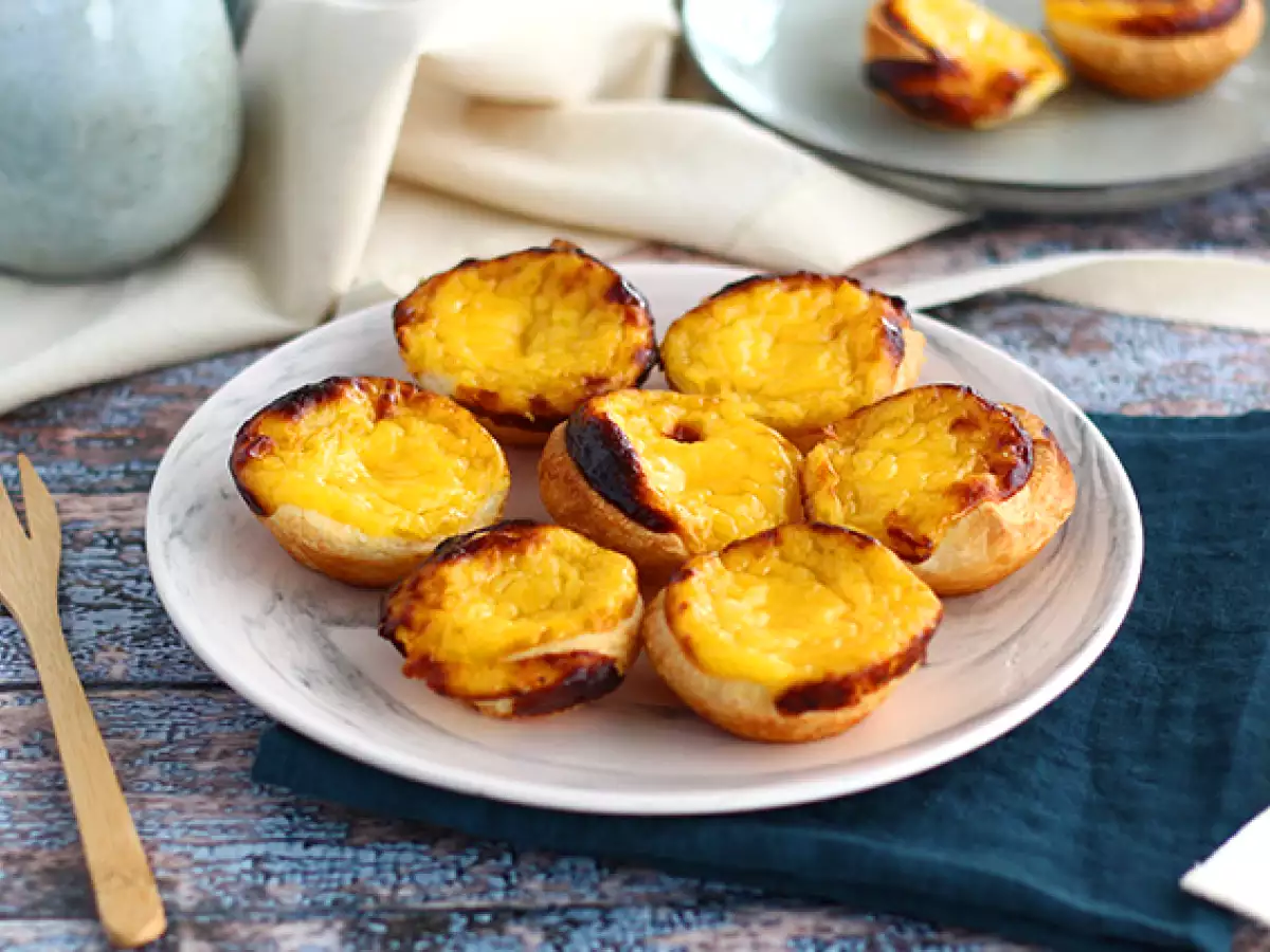 Pastéis de nata (portugalské košíčky s vaječným krémem)