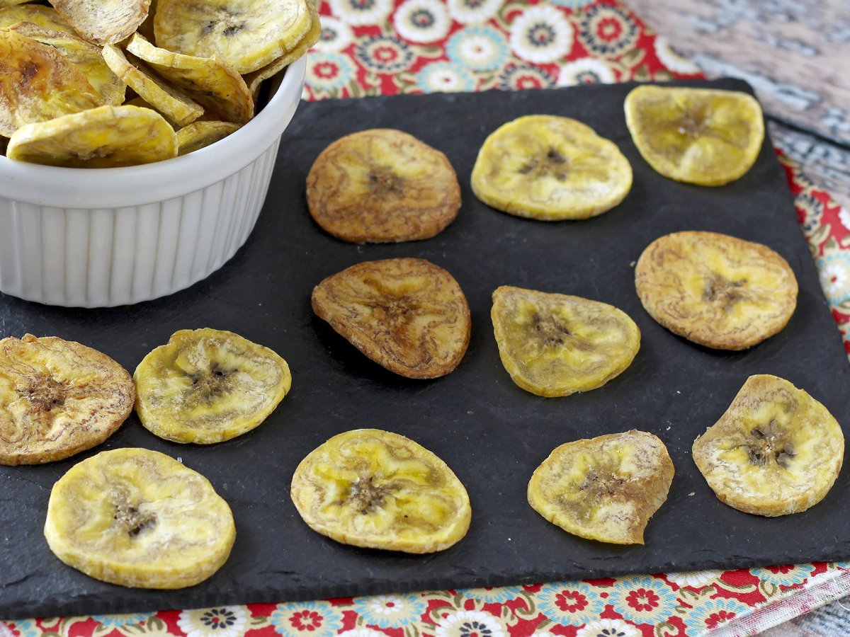 Pečené plantainové chipsy