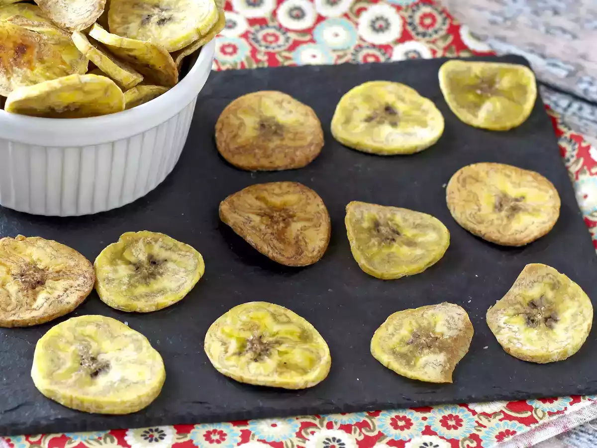 Pečené plantainové chipsy