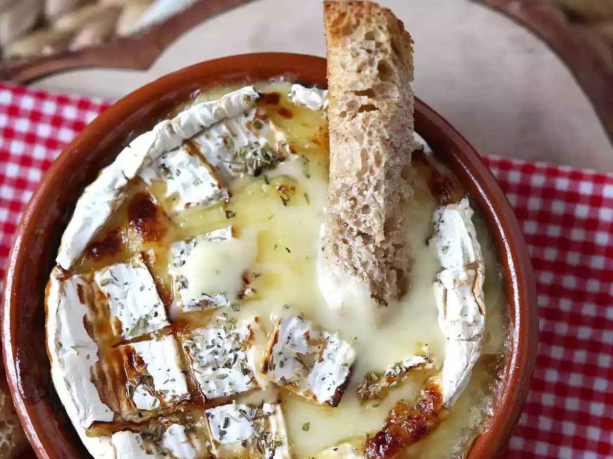 Pečený sýr Camembert v Air Fryer s dokonale tekutým jádrem! - foto 5