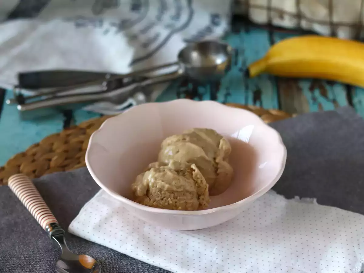 Pěkný krémový banán, veganská zmrzlina s banány! Bez zmrzlinovače