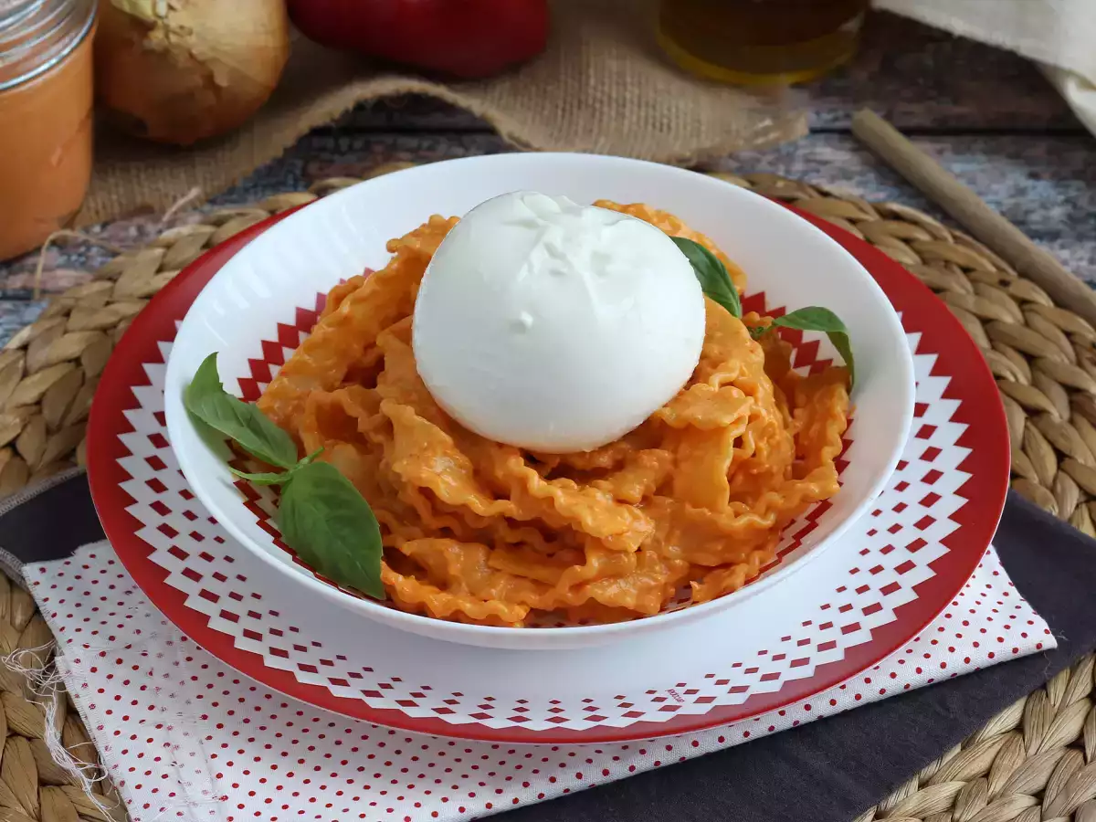 Pesto po kalábrijsku s krémovou burratou - foto 5