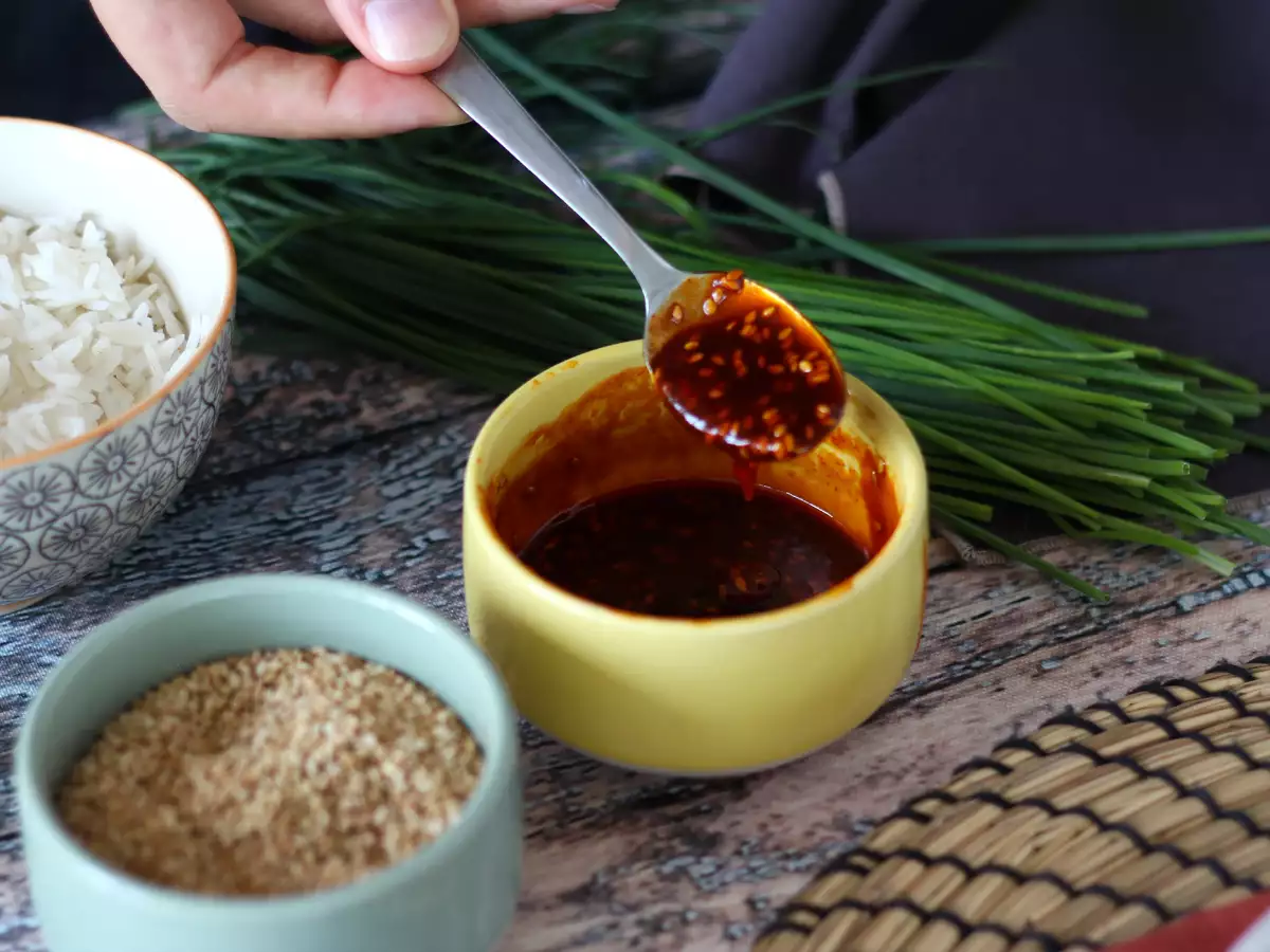 Pikantní korejská omáčka gochujang na bibimbap - foto 3