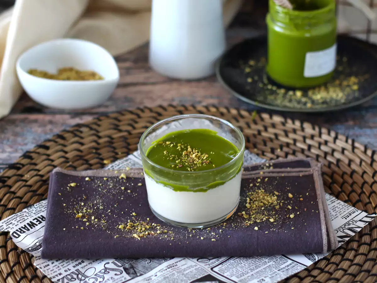 Pistáciová panna cotta – snadný recept, který si všichni zamilují! - foto 4