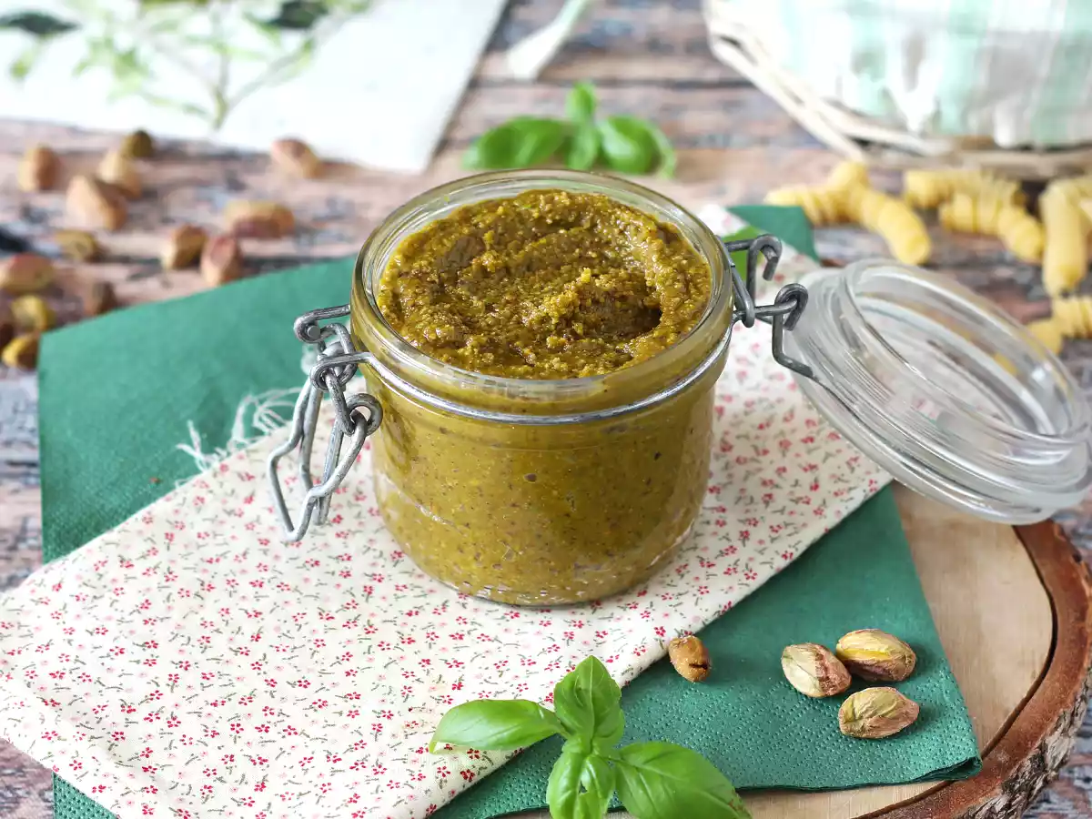 Pistáciové pesto, snadná a chutná omáčka - foto 4