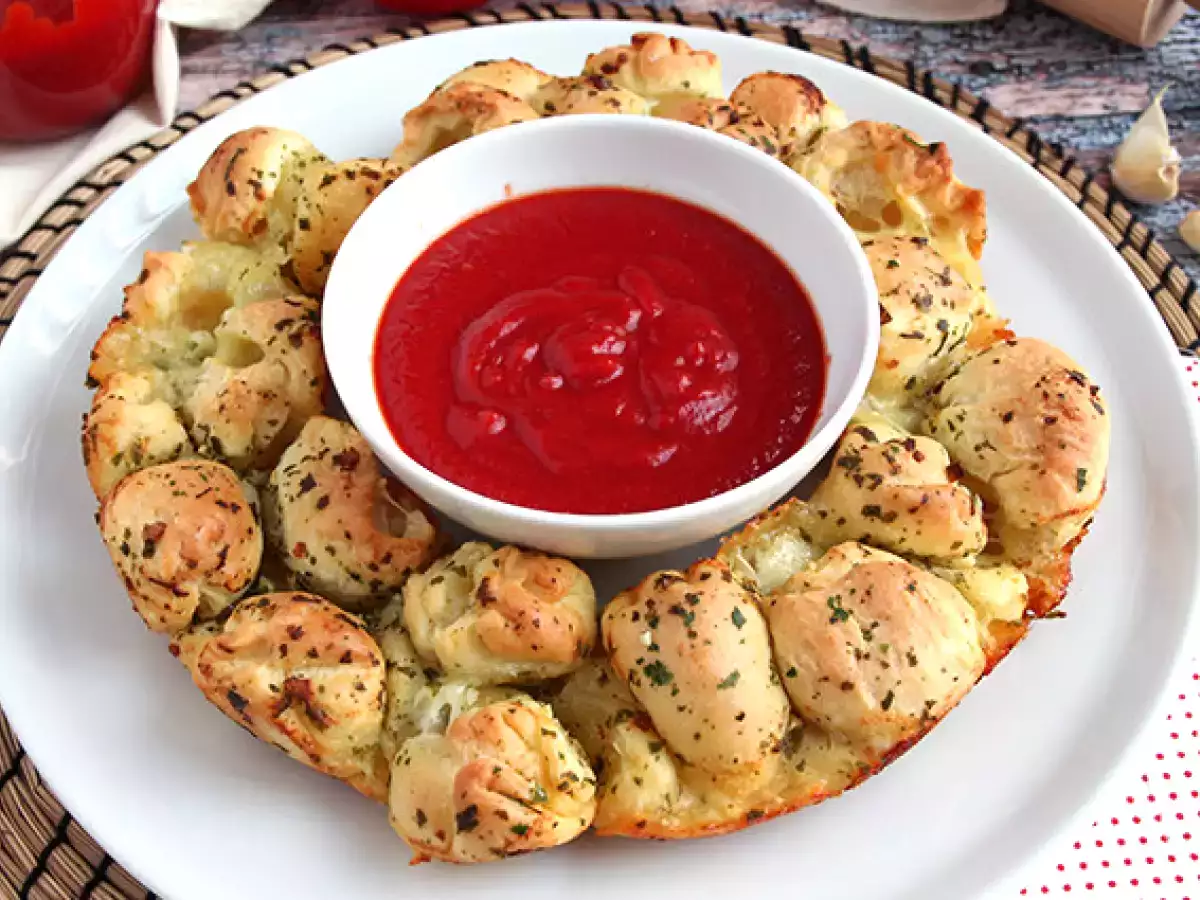 Pizza plněná mozzarelly s korunou - foto 2