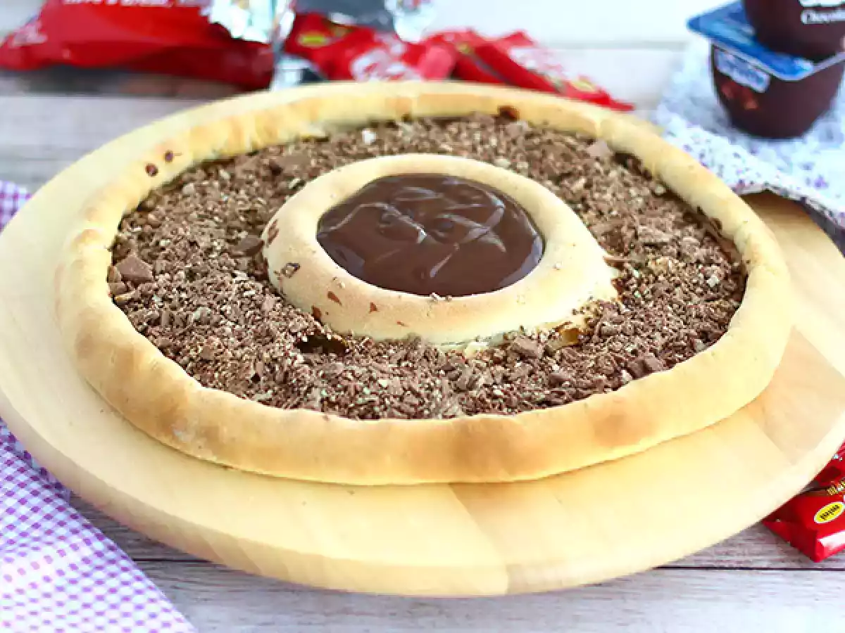 Pizza s Kit Kat a jogurtem Danette s čokoládou
