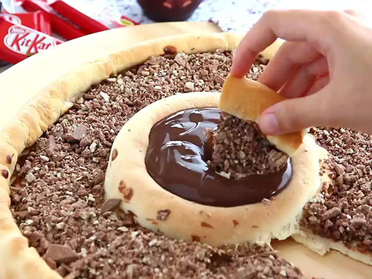 Pizza s Kit Kat a jogurtem Danette s čokoládou - foto 2