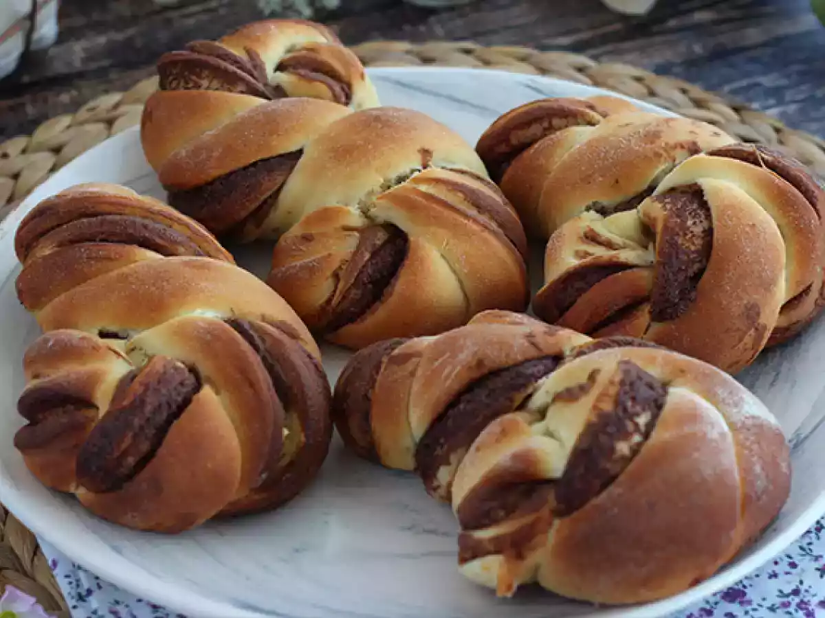 Pletené buchty s Nutellou - foto 2