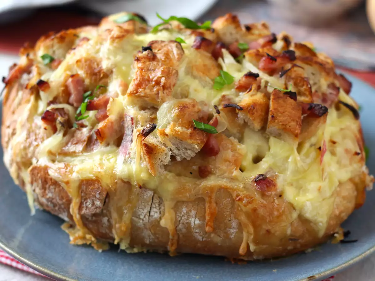 Plněný chléb s ježkem ve stylu tartiflette - foto 5