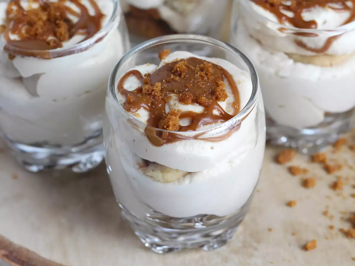 Poháry s pěnou ze sušenek speculoos - foto 2