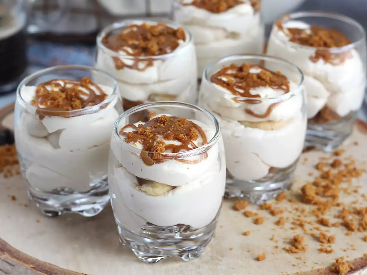Poháry s pěnou ze sušenek speculoos - foto 5
