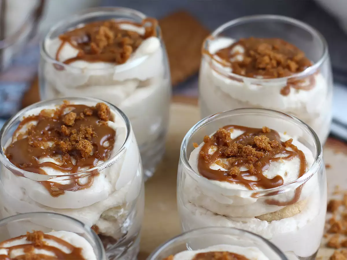 Poháry s pěnou ze sušenek speculoos - foto 7