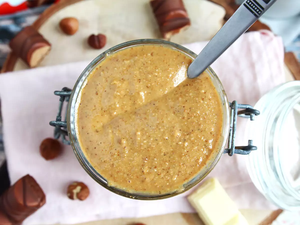 Pomazánka s příchutí Kinder Bueno – jen ze 2 ingrediencí - foto 2
