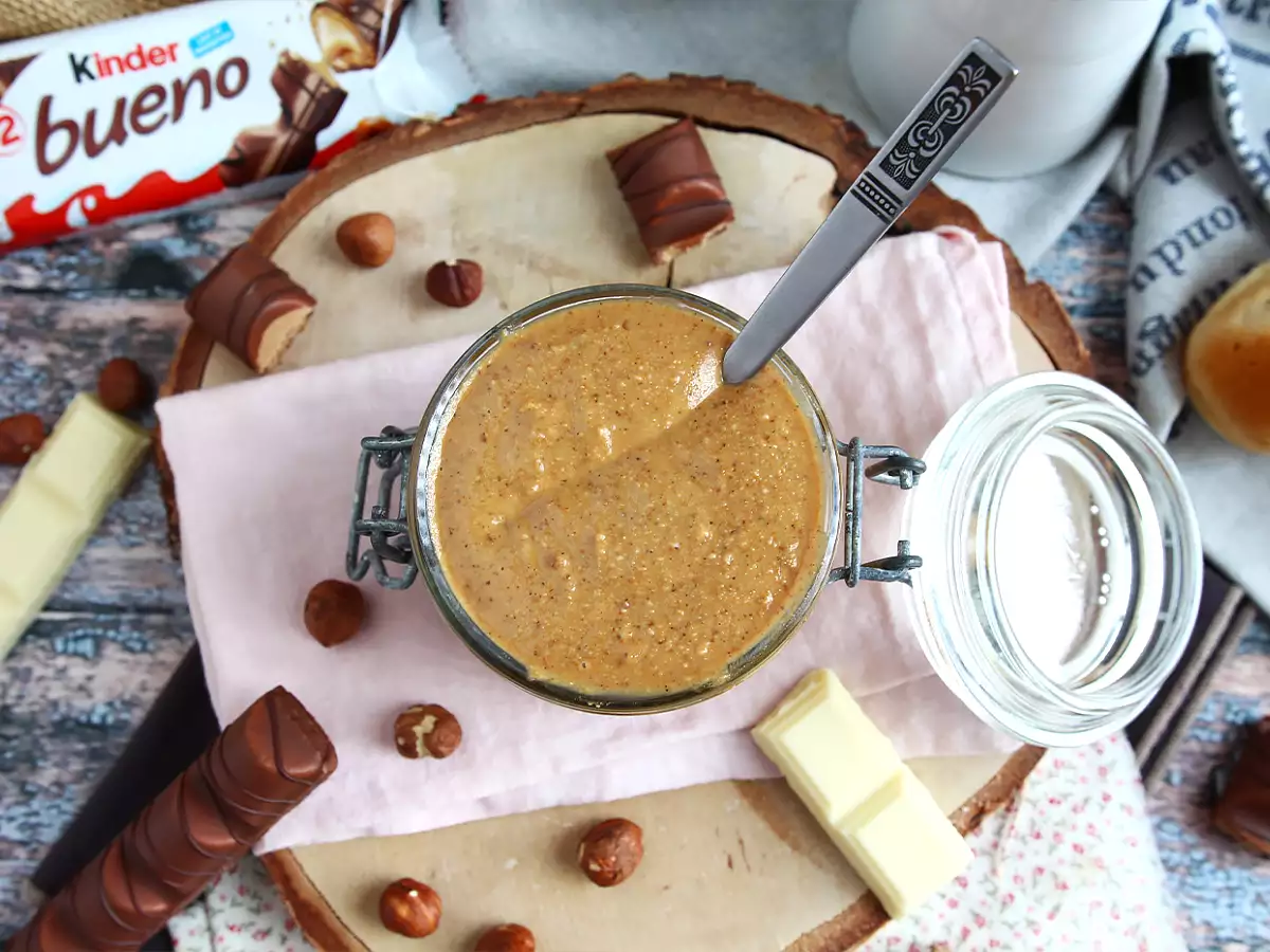 Pomazánka s příchutí Kinder Bueno – jen ze 2 ingrediencí - foto 3