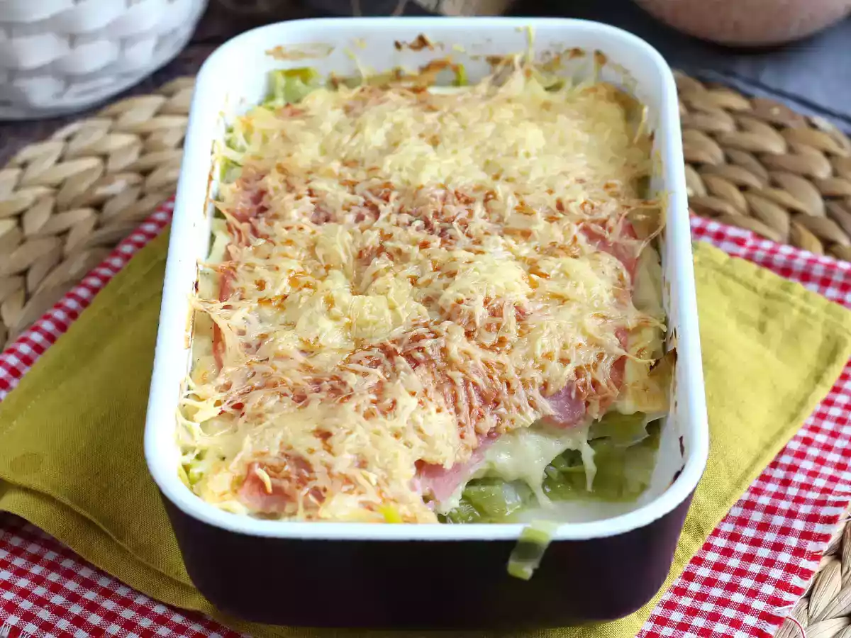 Pórek au gratin s vařenou šunkou a sýrem - foto 3