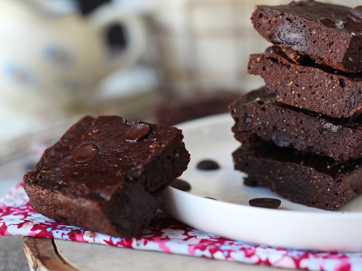 Proteinové brownies se syrovátkou, přirozeně bezlepkové - foto 2