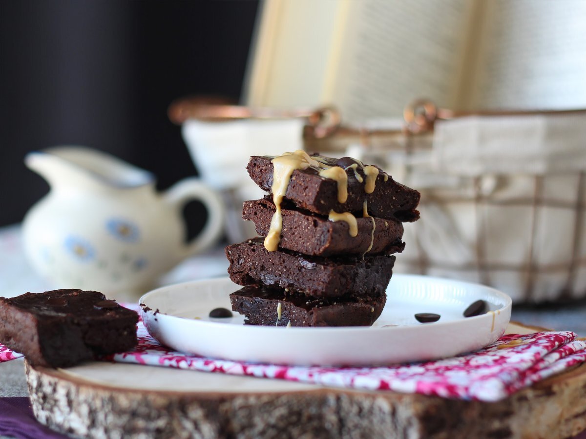 Proteinové brownies se syrovátkou, přirozeně bezlepkové - foto 3