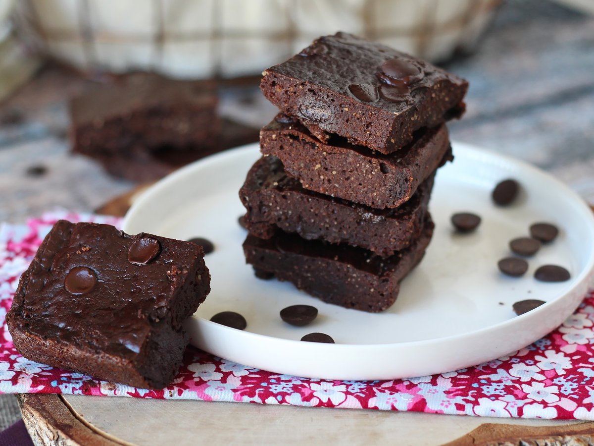 Proteinové brownies se syrovátkou, přirozeně bezlepkové - foto 4