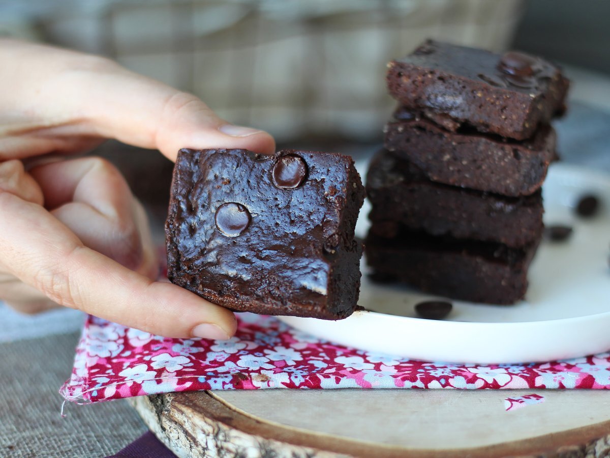 Proteinové brownies se syrovátkou, přirozeně bezlepkové - foto 7