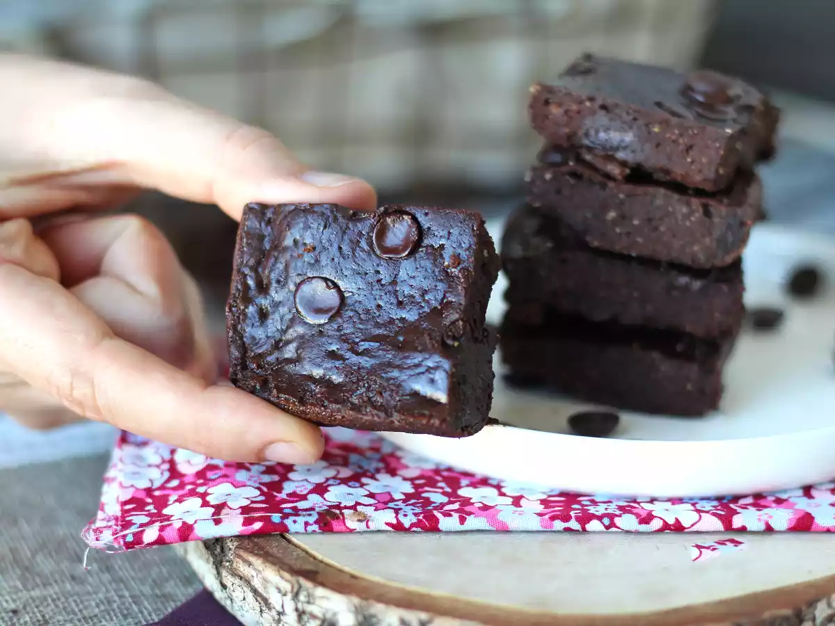 Proteinové brownies se syrovátkou, přirozeně bezlepkové - foto 7