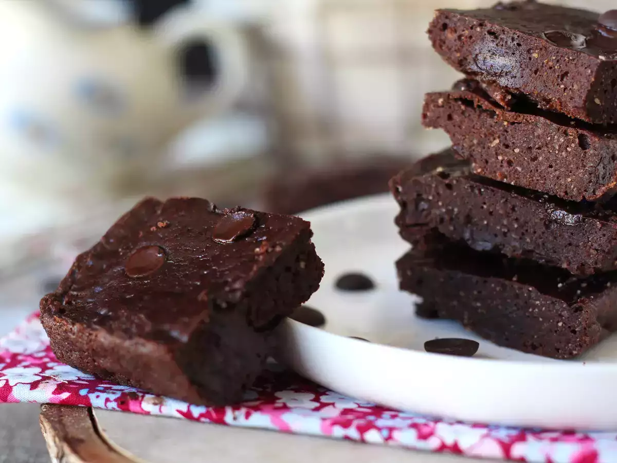 Proteinové brownies se syrovátkovým proteinem, přirozeně bez lepku - foto 2