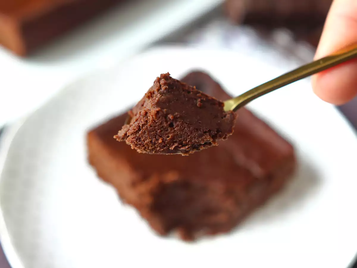 Proteinový čokoládový brownie s červenými fazolemi - foto 2