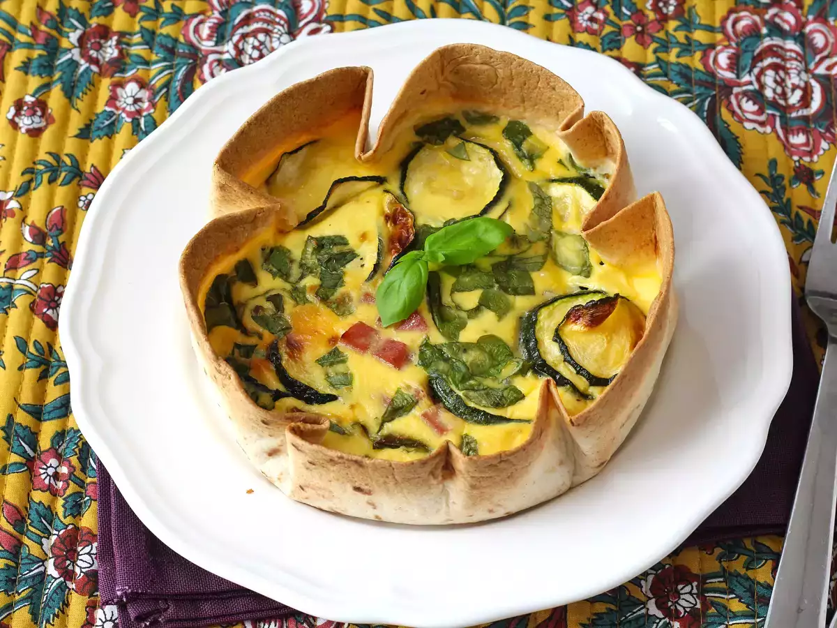 Quiche bez pečiva s tortillou? Je to možné! Lehký recept, který je ideální na léto! - foto 3