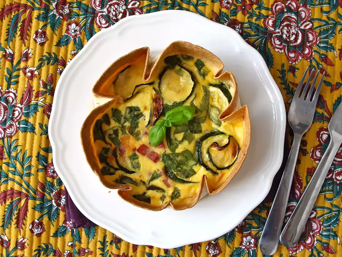 Quiche bez pečiva s tortillou? Je to možné! Lehký recept, který je ideální na léto! - foto 5