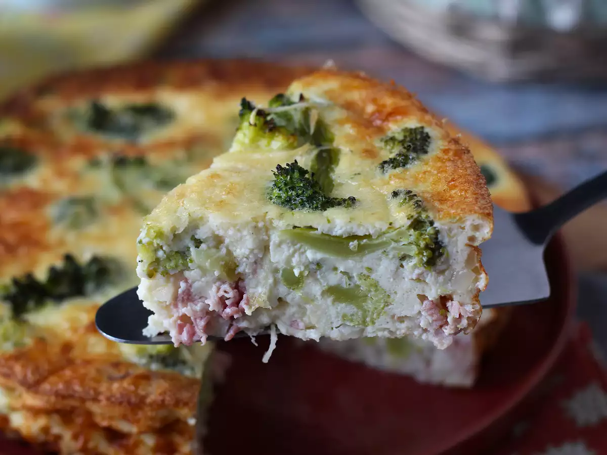 Quiche bez těsta s brokolicí, pancettou a cottage sýrem - foto 5