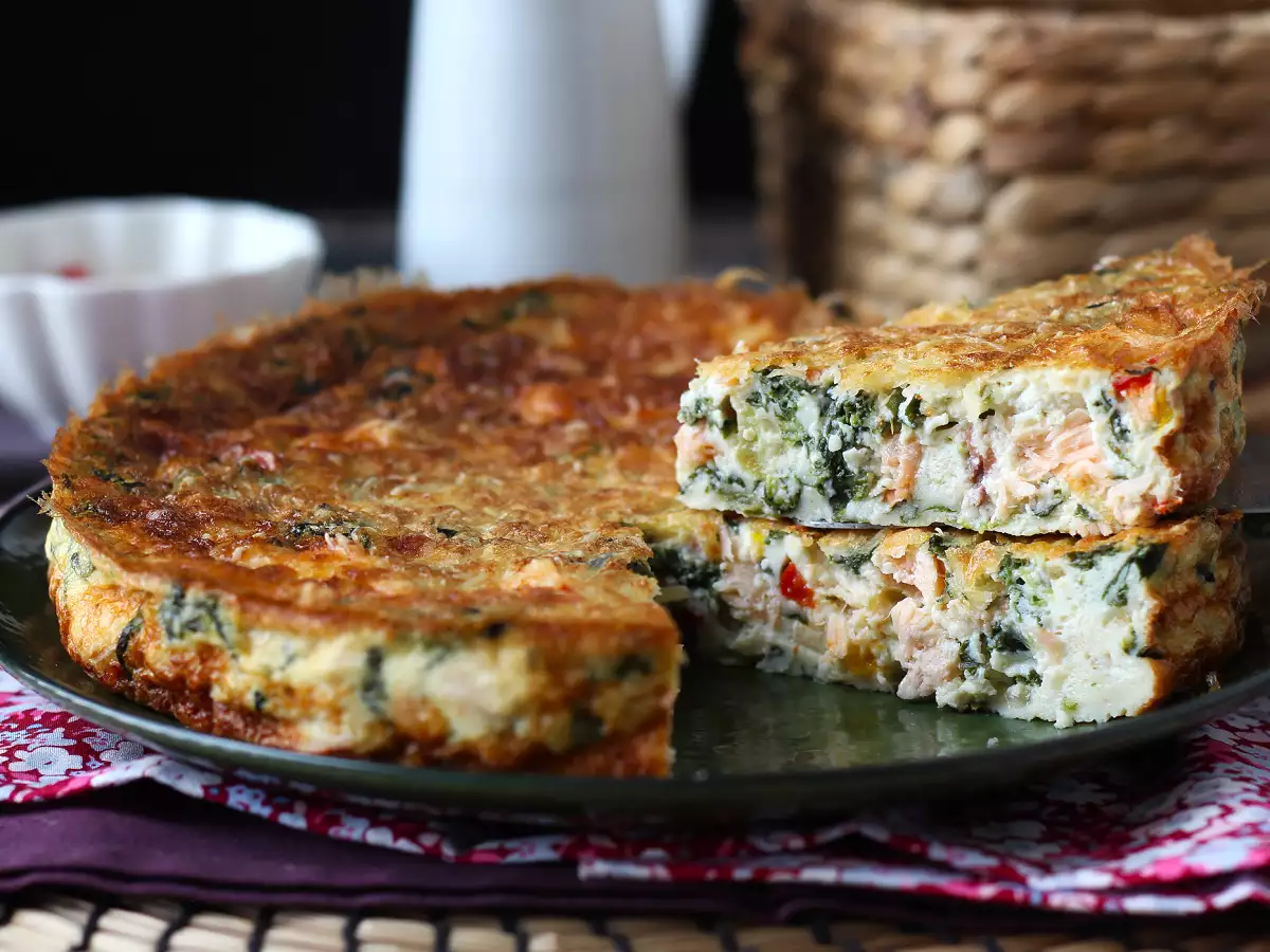 Quiche bez těsta s lososem, špenátem a cottage sýrem - foto 4