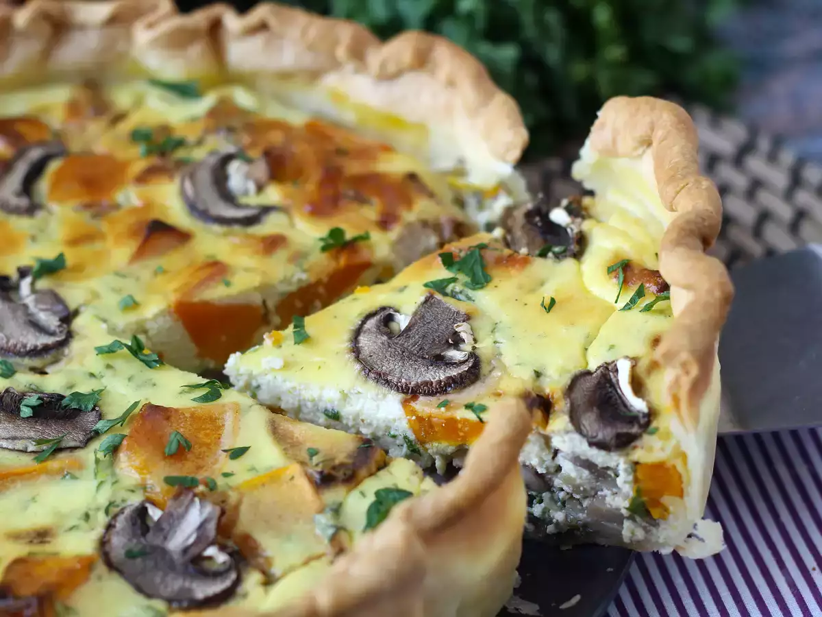 Quiche s houbami a dýní hokkaidó